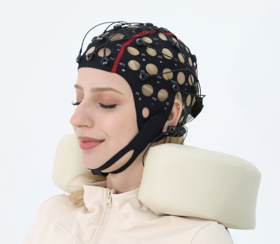 QEEG 기기 착용 모습
